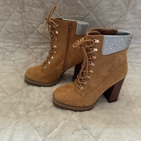 Madden girls 10 M - Picture 1 of 6